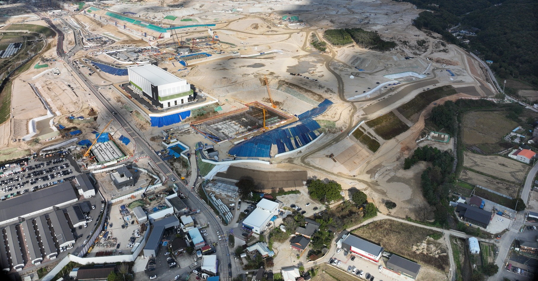 25년 10월 [현장 남측-동측 전경]